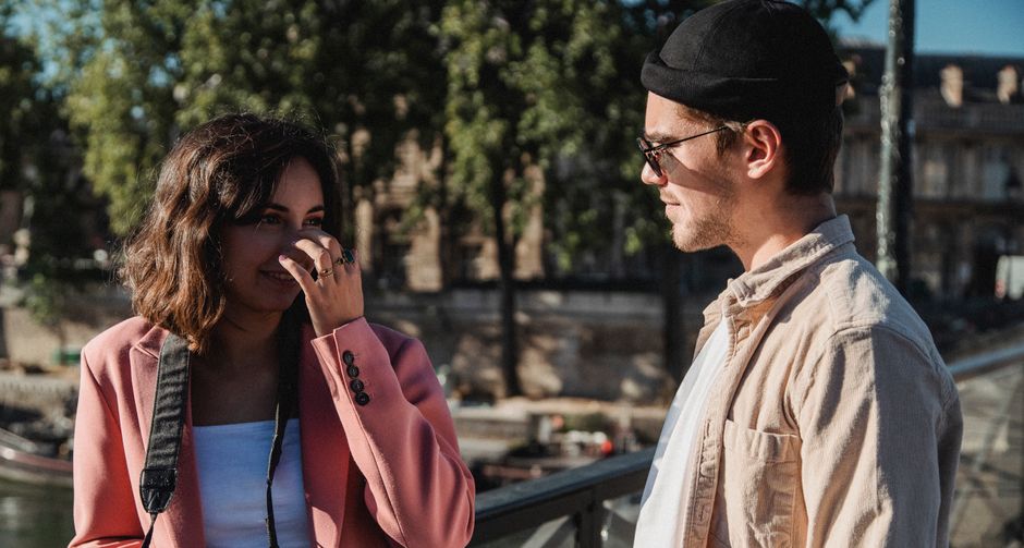 Quand un homme vous dit 'je te kiffe' : Analyse de ce compliment ambigu