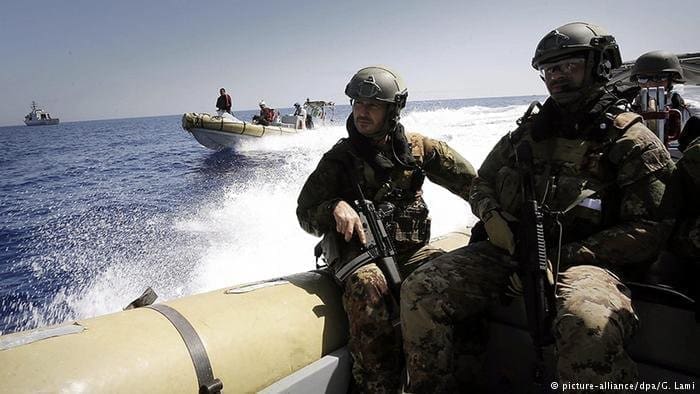 découvrez l'actualité, l'histoire et les enjeux de la navale européenne : innovations, chantiers, forces maritimes et perspectives du secteur naval en europe.