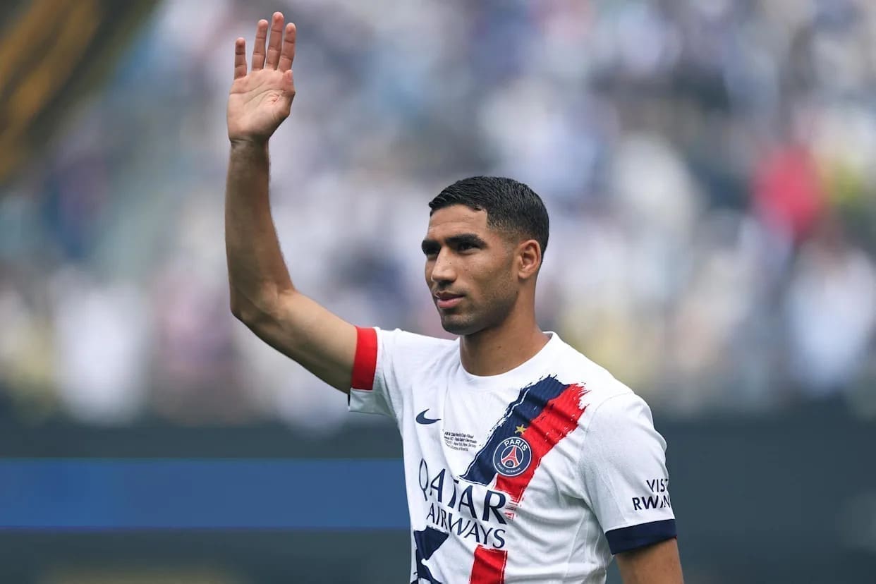 découvrez le parcours impressionnant d'achraf hakimi et ses succès remarquables au psg. analyse de ses performances, distinctions et impact dans le club parisien.