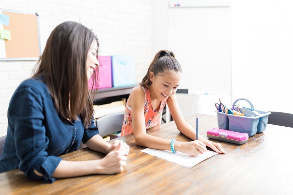 découvrez les nombreux avantages des cours particuliers : un enseignement personnalisé, un suivi adapté, une progression plus rapide et une meilleure confiance en soi.