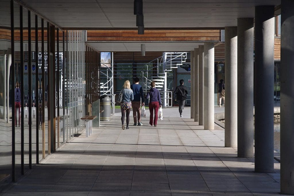 campus école commerce étudiants